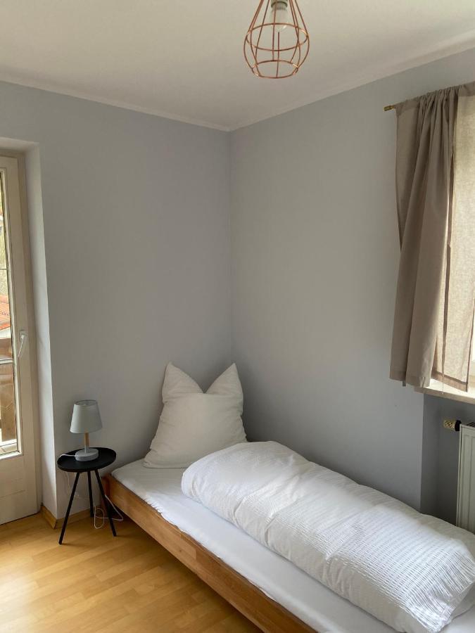 Modern Eingerichtete Wohnung Mit 2 Schlafzimmern Берген Екстериор снимка